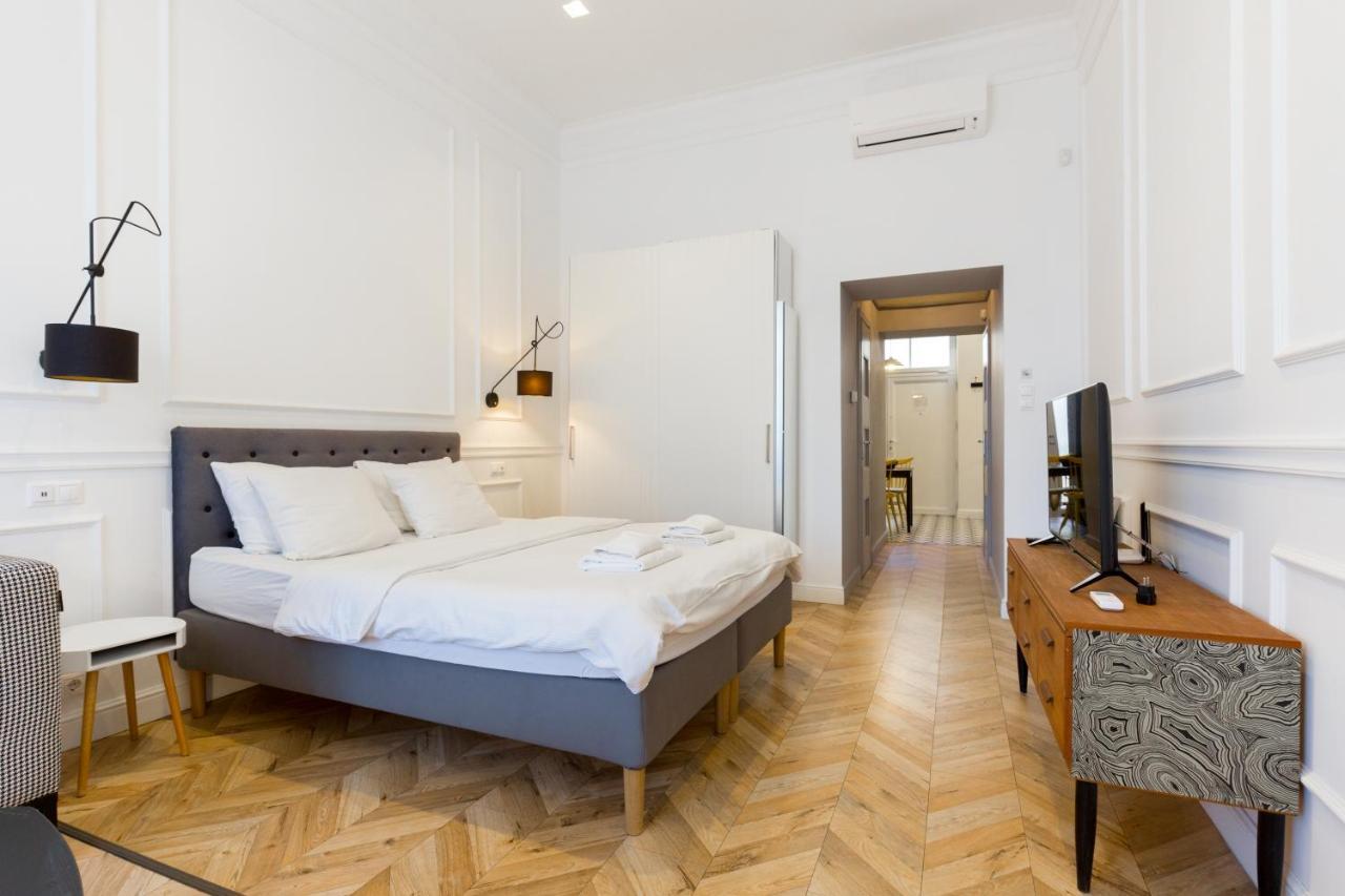 The Oktogon Executive Apartment Budapest Kültér fotó